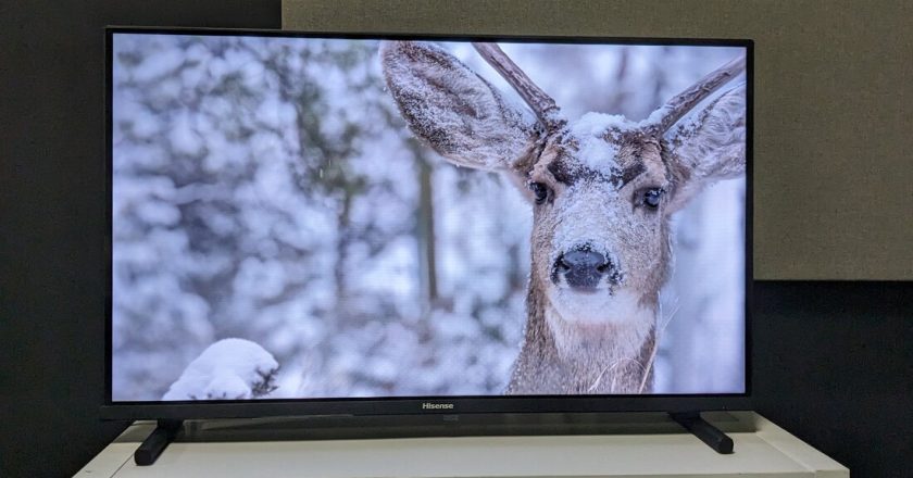 Огляд телевізора Hisense 32A5NQ: доступний і стильний вибір для вашого дому